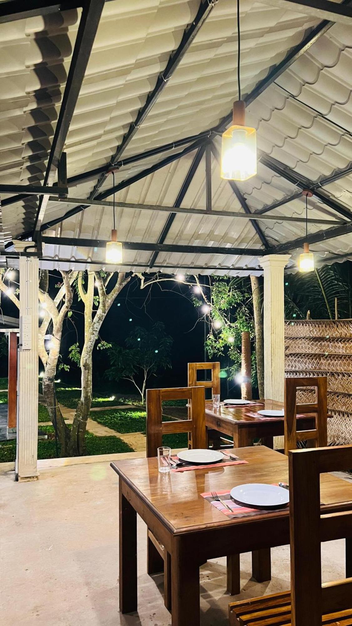 Udawalawa Safari Resort Uda Walawe Extérieur photo